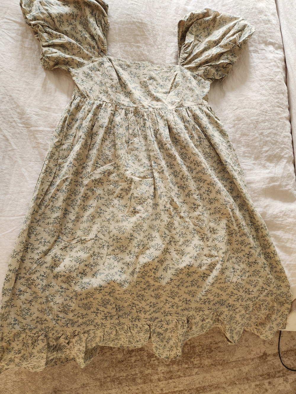 Neuflora Puff-Sleeve Floral Dress in Light Beige with Green Print